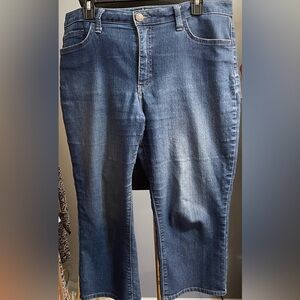 Lee Riders Mid Rise Capri Jeans - Classic Blue